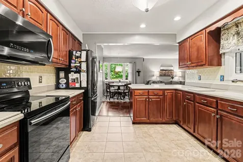 4359 Lake Shore Road N Denver NC 28037