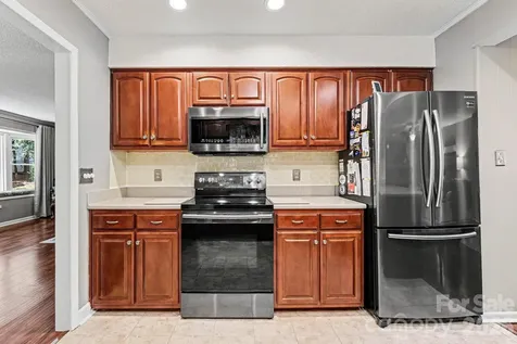 4359 Lake Shore Road N Denver NC 28037