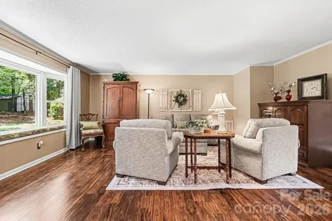4359 Lake Shore Road N Denver NC 28037