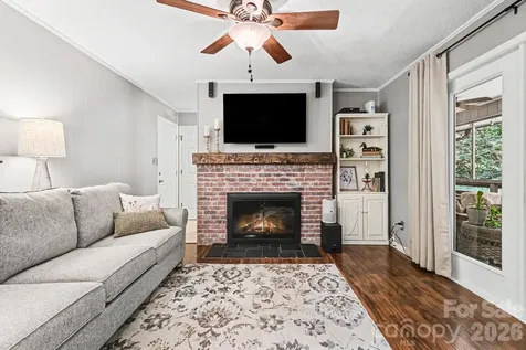 4359 Lake Shore Road N Denver NC 28037