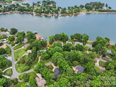 4359 Lake Shore Road N Denver NC 28037