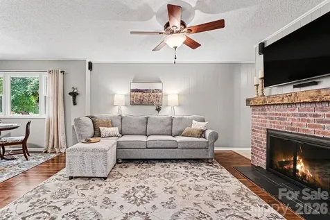 4359 Lake Shore Road N Denver NC 28037
