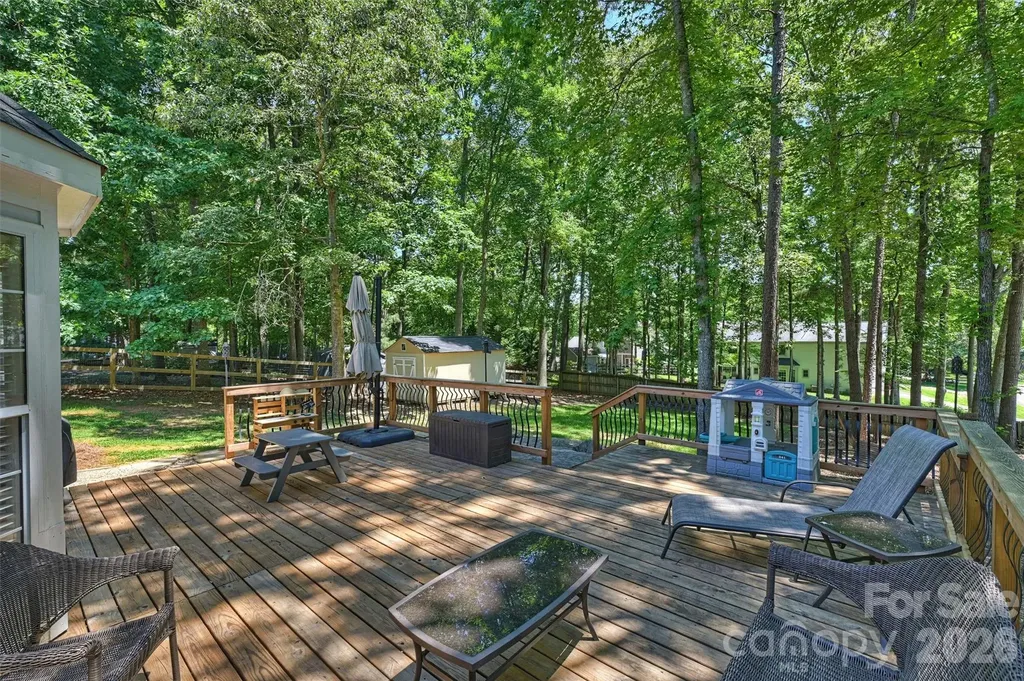 6000 Burnt Mill Run Matthews NC 28104