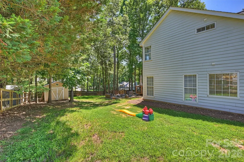 6000 Burnt Mill Run Matthews NC 28104