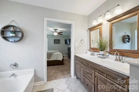 6000 Burnt Mill Run Matthews NC 28104