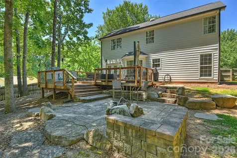 6000 Burnt Mill Run Matthews NC 28104
