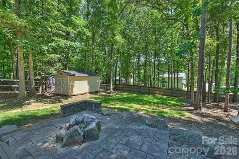 6000 Burnt Mill Run Matthews NC 28104