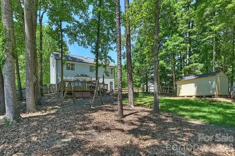 6000 Burnt Mill Run Matthews NC 28104