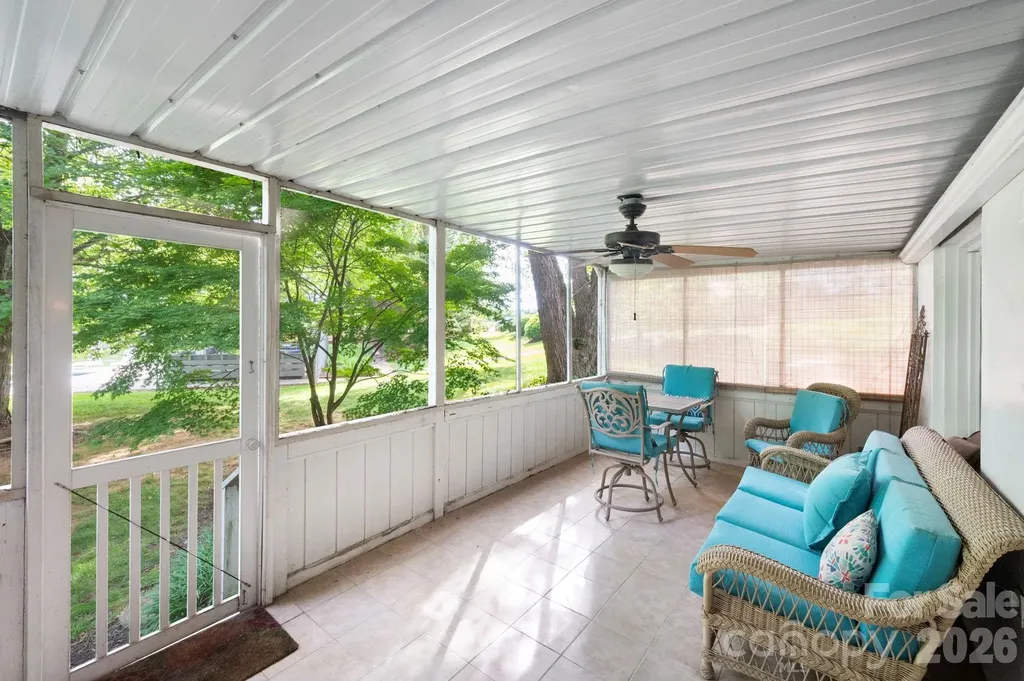 54 Hollybrook Drive Asheville NC 28803