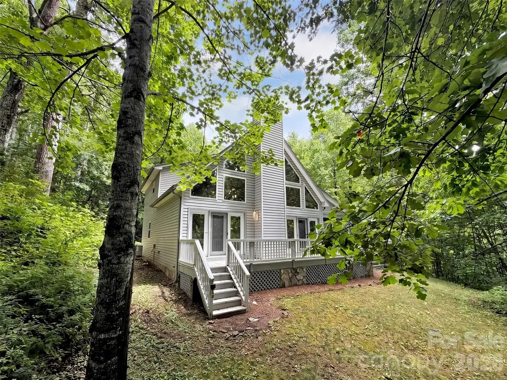 33 Buttercup Place Maggie Valley NC 28751