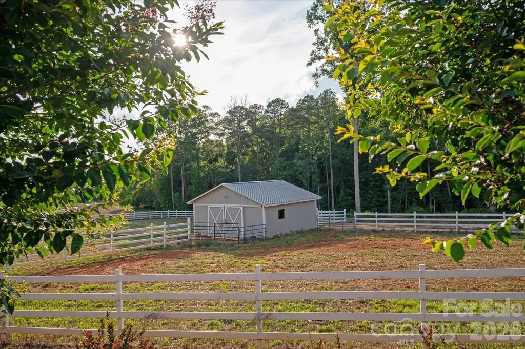 2206 Camden Road Wingate NC 28174