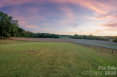 2206 Camden Road Wingate NC 28174