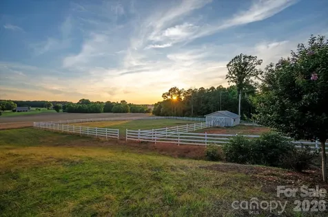 2206 Camden Road Wingate NC 28174