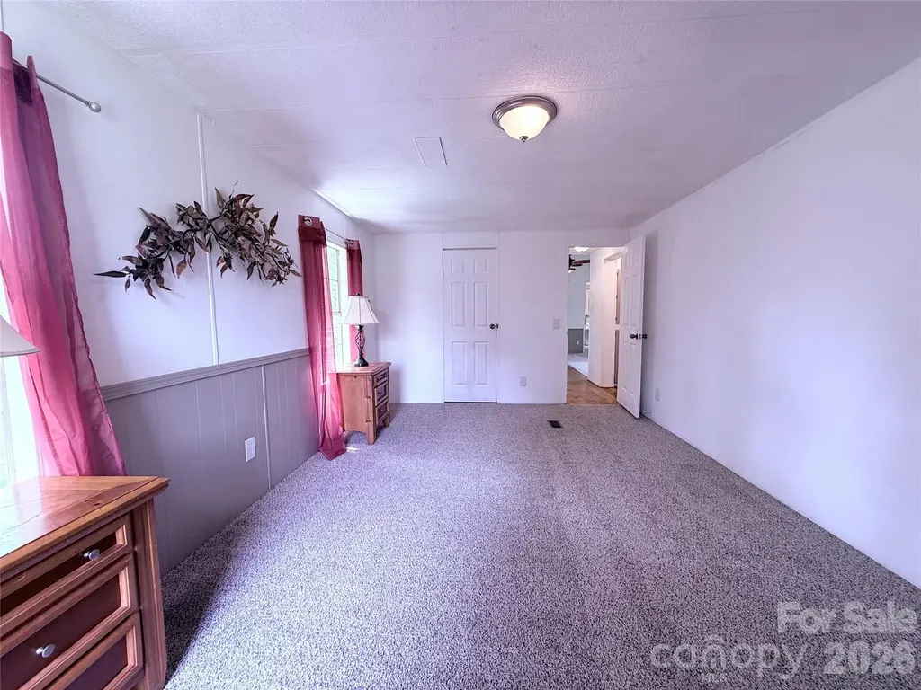 33 Honeysuckle Lane Taylorsville NC 28682