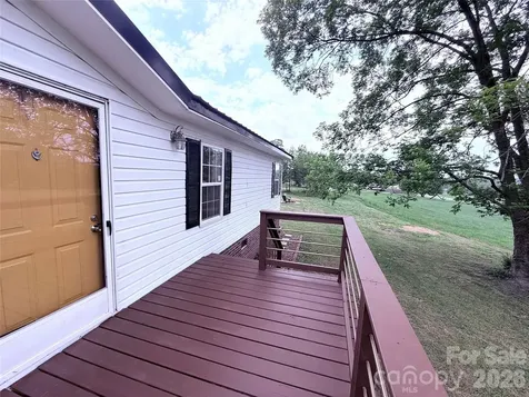 33 Honeysuckle Lane Taylorsville NC 28682
