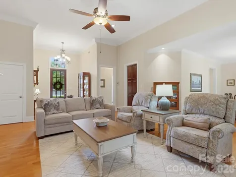 2106 Brookberry Lane Gastonia NC 28056