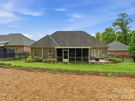 2106 Brookberry Lane Gastonia NC 28056