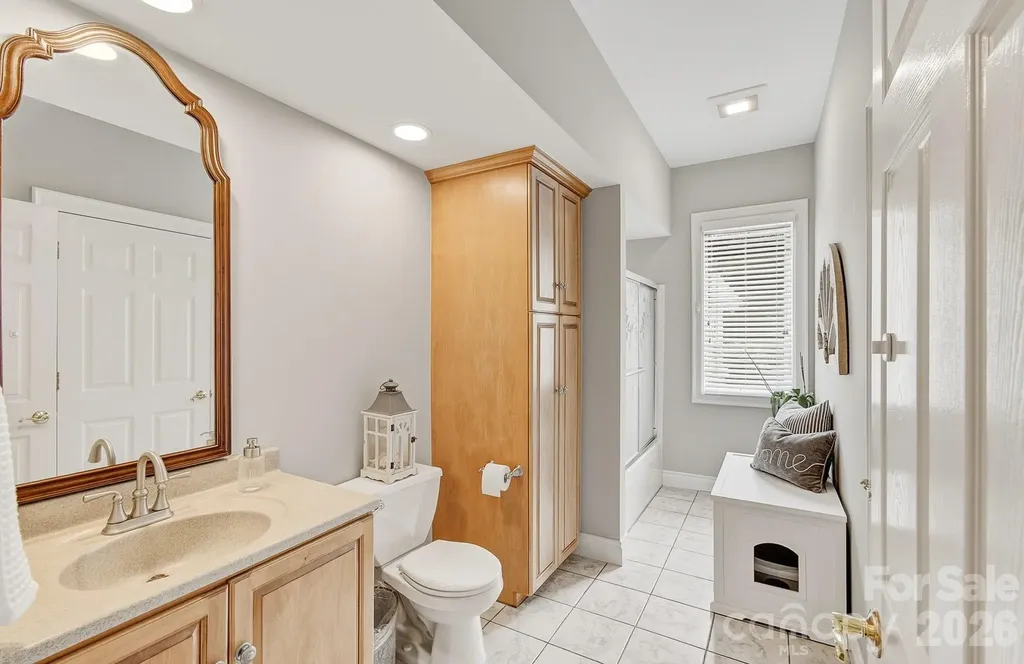 100 Perry Place Hendersonville NC 28739
