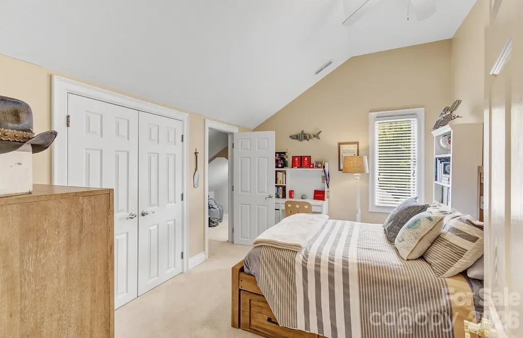 100 Perry Place Hendersonville NC 28739