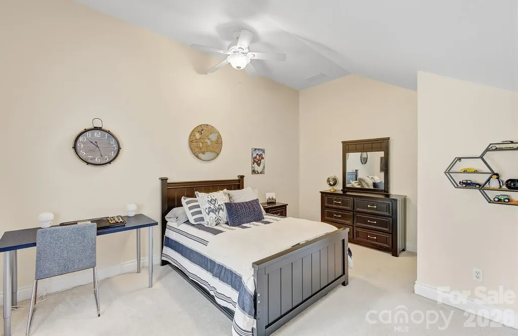 100 Perry Place Hendersonville NC 28739