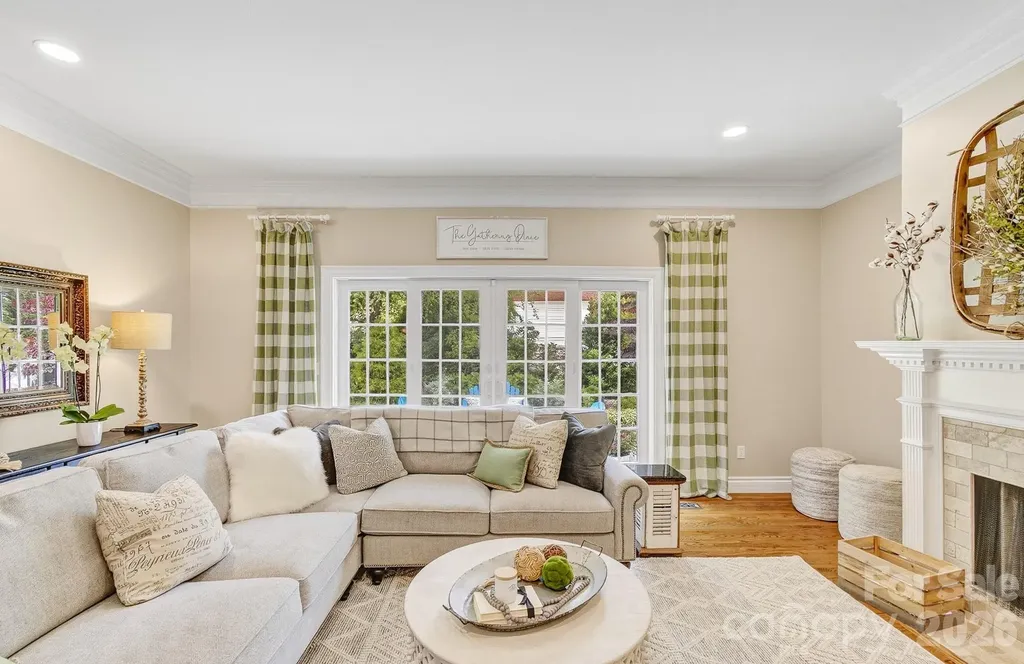100 Perry Place Hendersonville NC 28739