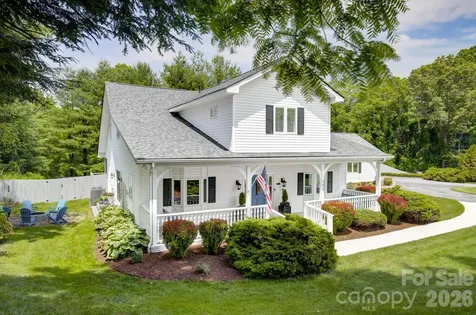 100 Perry Place Hendersonville NC 28739