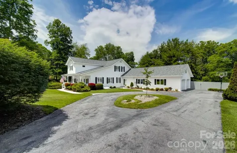 100 Perry Place Hendersonville NC 28739