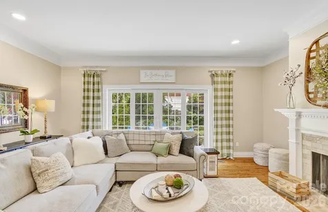 100 Perry Place Hendersonville NC 28739