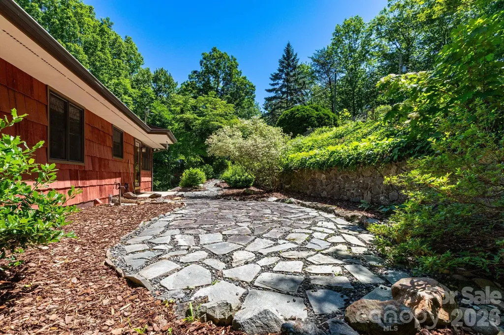 168 Blossom Ridge Leicester NC 28748