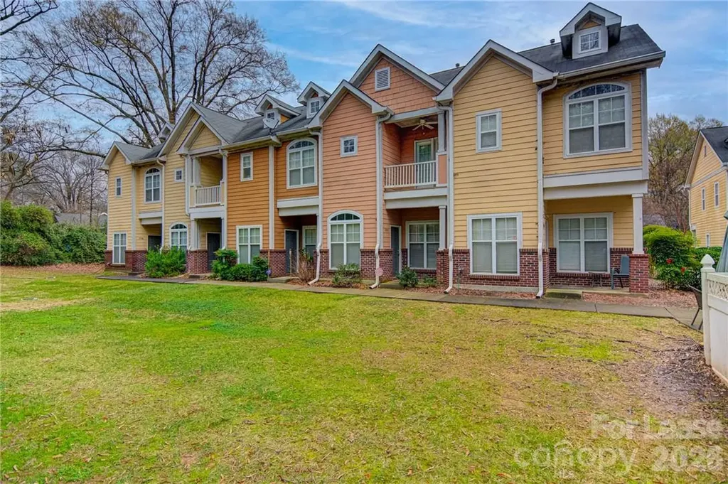 1553 Pecan Avenue Charlotte NC 28205