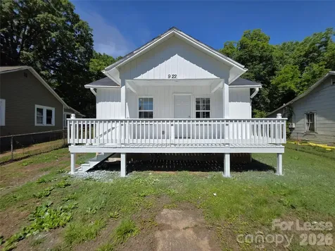 922 S Meeting Street Statesville NC 28677