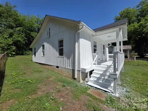 922 S Meeting Street Statesville NC 28677