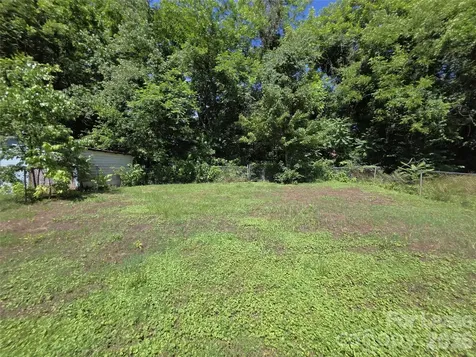 922 S Meeting Street Statesville NC 28677