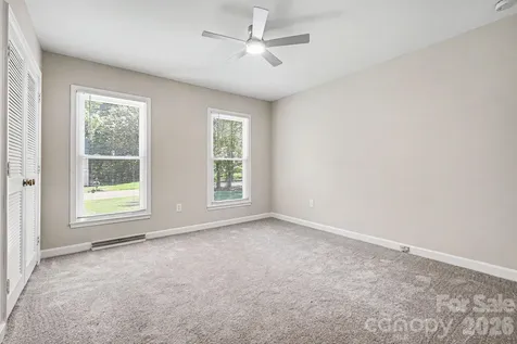 6818 Candlewyck Lane Charlotte NC 28226