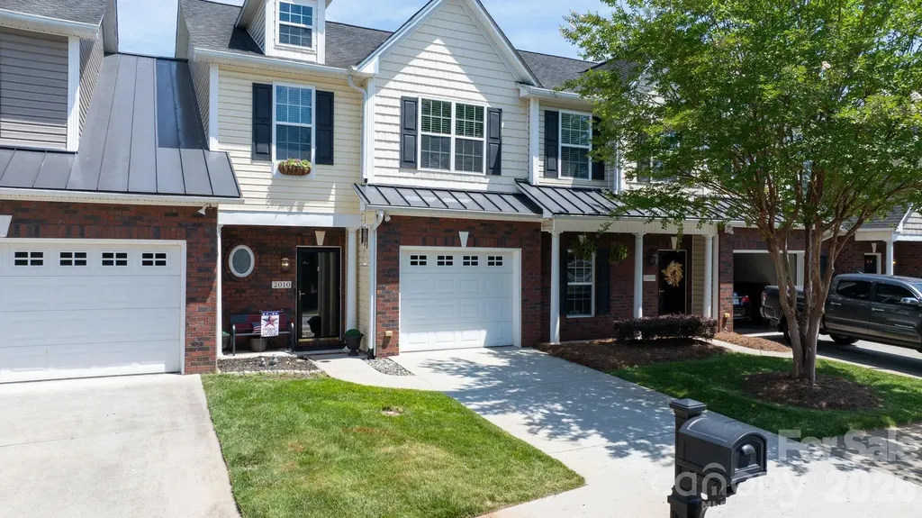 2010 Talbot Lane Hickory NC 28602