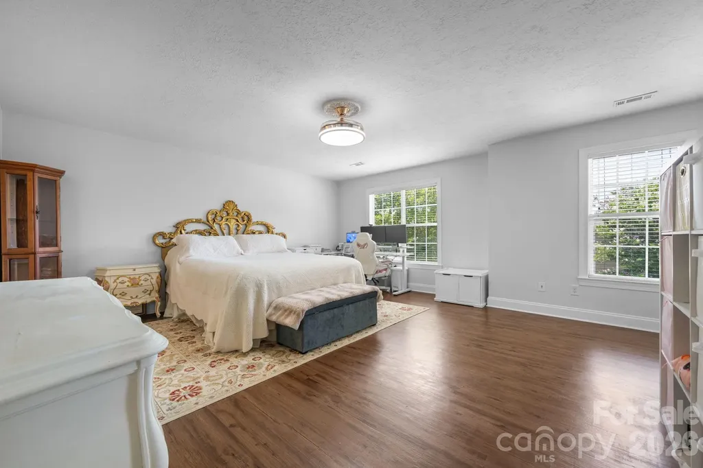 2010 Talbot Lane Hickory NC 28602