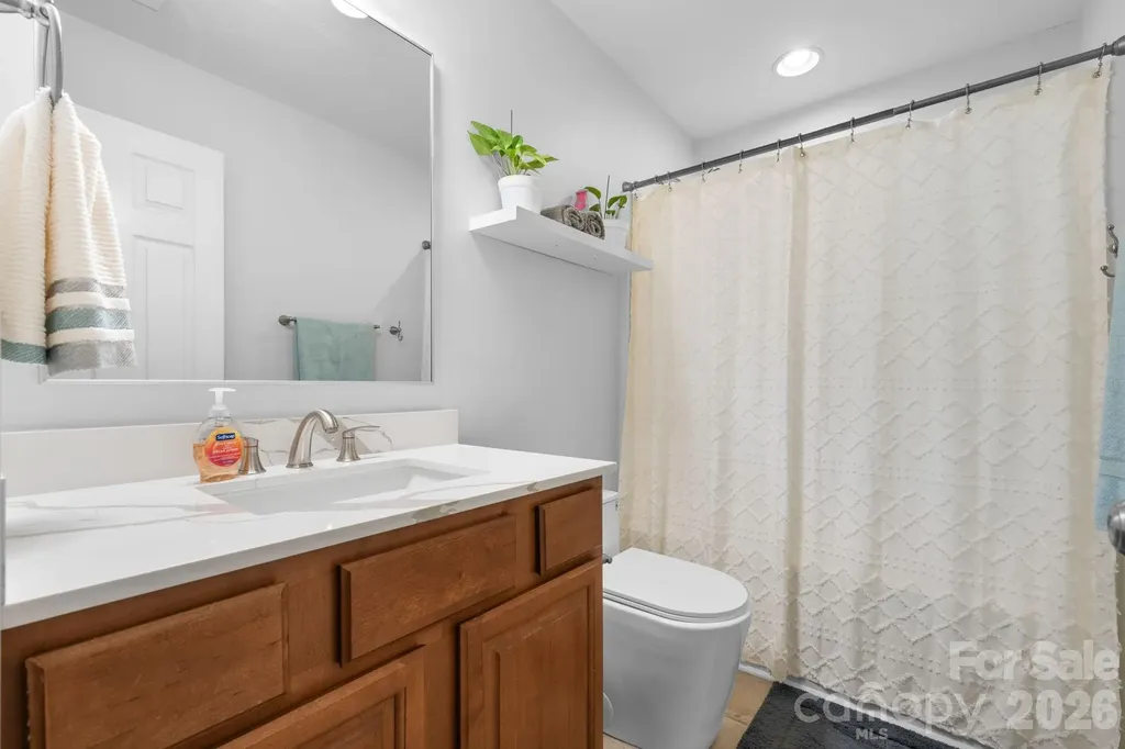 2010 Talbot Lane Hickory NC 28602