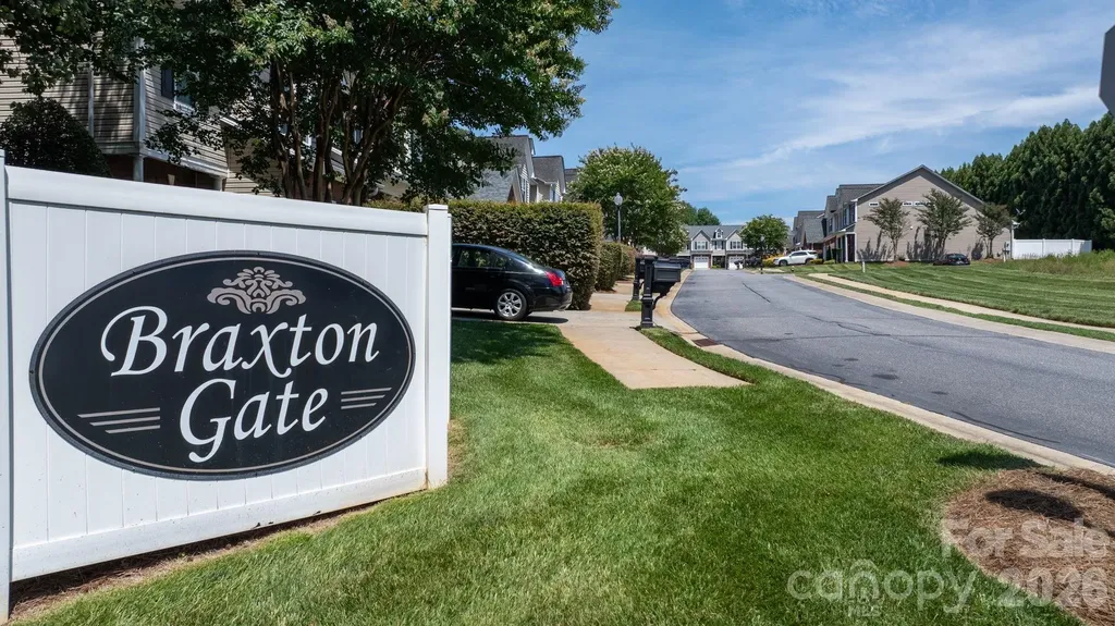 2010 Talbot Lane Hickory NC 28602
