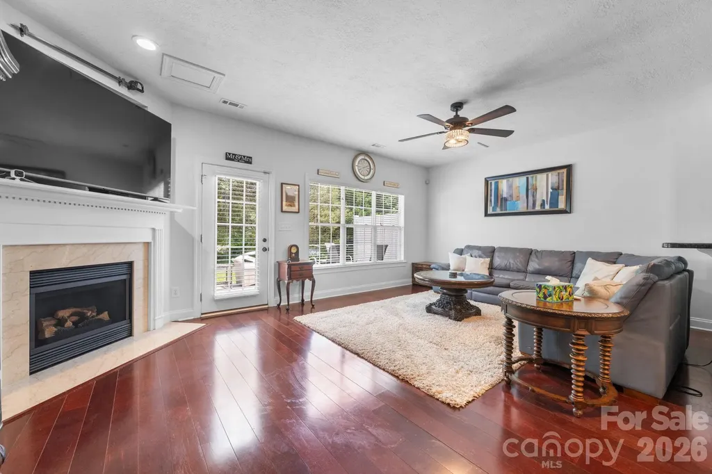 2010 Talbot Lane Hickory NC 28602