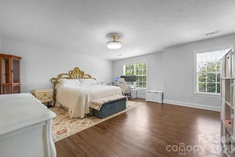 2010 Talbot Lane Hickory NC 28602