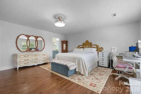 2010 Talbot Lane Hickory NC 28602