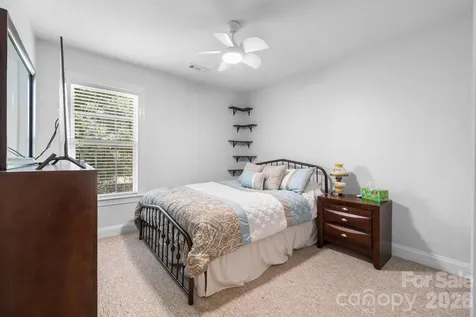 2010 Talbot Lane Hickory NC 28602