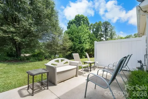 2010 Talbot Lane Hickory NC 28602