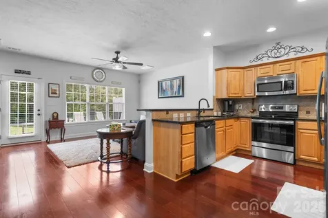 2010 Talbot Lane Hickory NC 28602