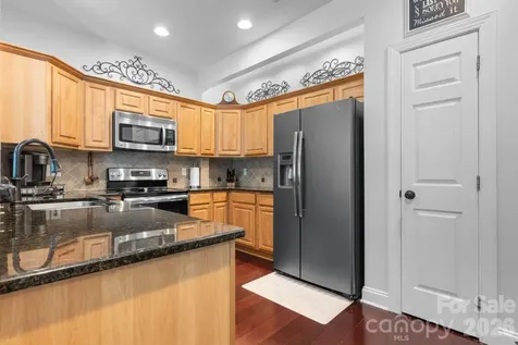 2010 Talbot Lane Hickory NC 28602