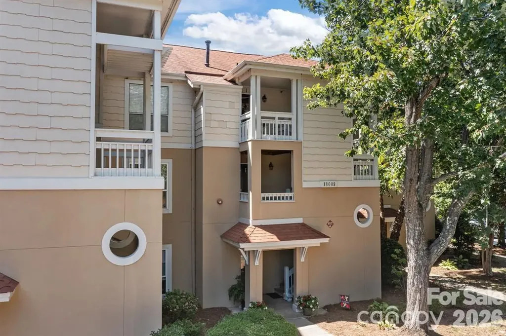 18009 Kings Point Drive Cornelius NC 28031