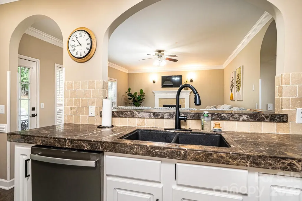 5700 Crown Terrace Hickory NC 28601
