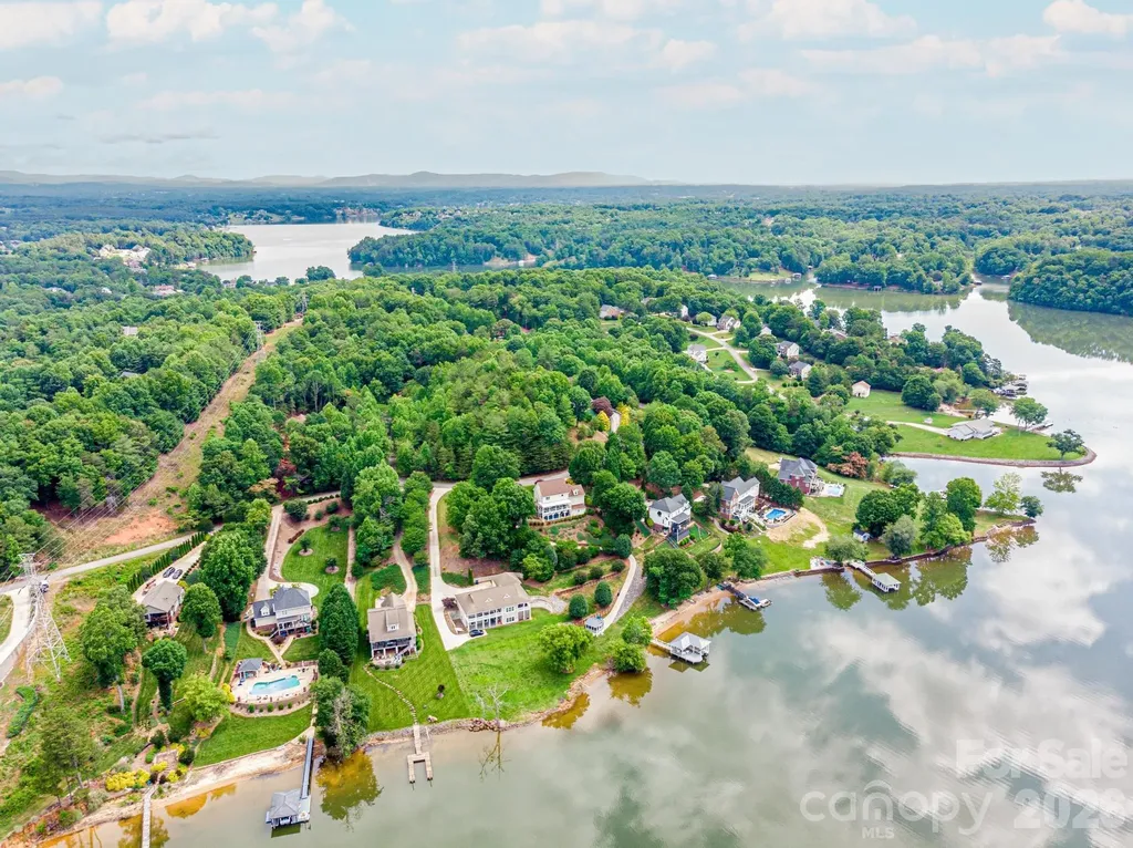 5700 Crown Terrace Hickory NC 28601