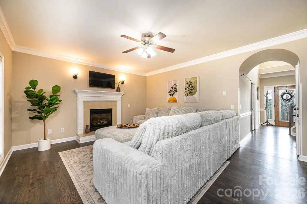 5700 Crown Terrace Hickory NC 28601