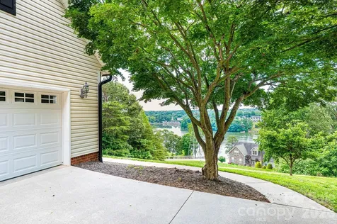 5700 Crown Terrace Hickory NC 28601